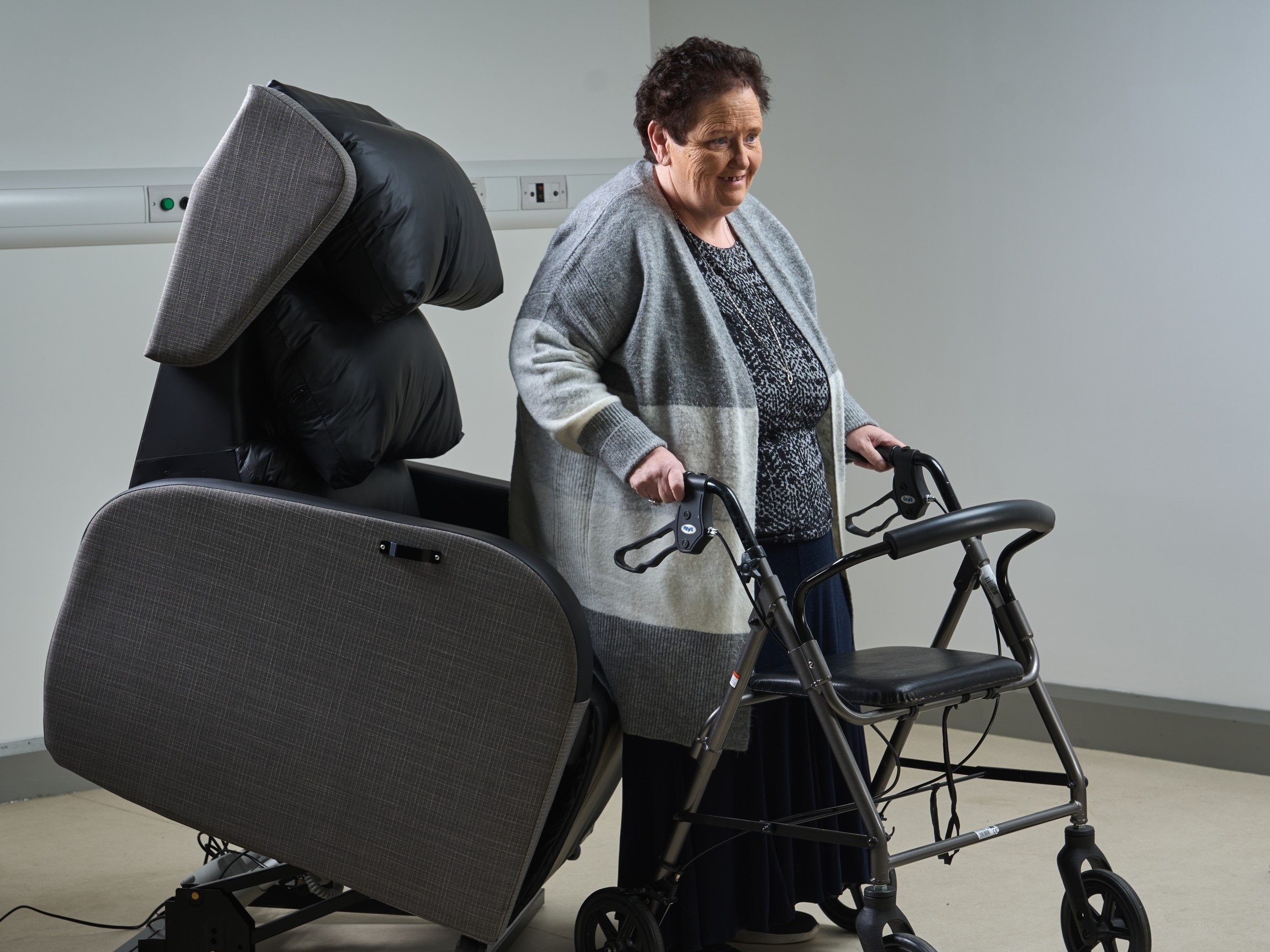 Bariatric chair elderly Bariatric chair elderly