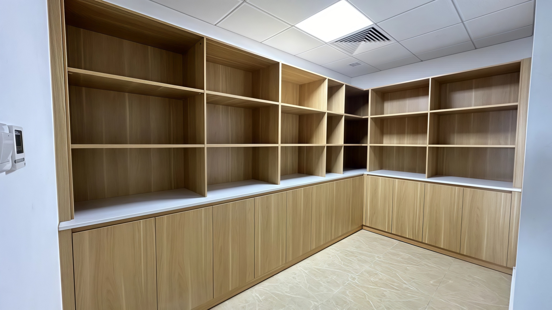 treatment cabinet 3
